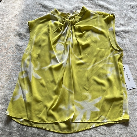 Calvin Klein Tops - Calvin Klein Lemon Yellow  Sleeveless Pleated Blouse with Mandarin Collar